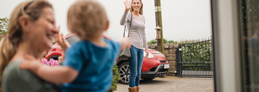Enfant et nounou Kangourou Kids, première fois Enfant et nounou Kangourou Kids, première fois